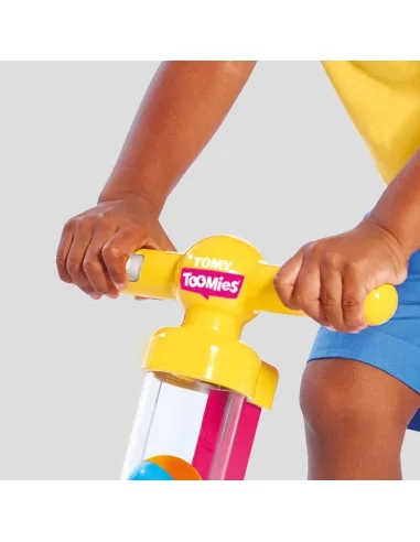 TOOMIES - Chodítko s vystřelovacími míčky